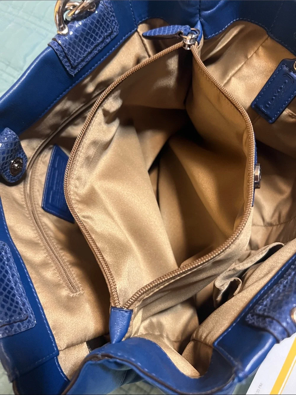 Penelope Blue Leather Coach turn-Lock Shoulder Bag